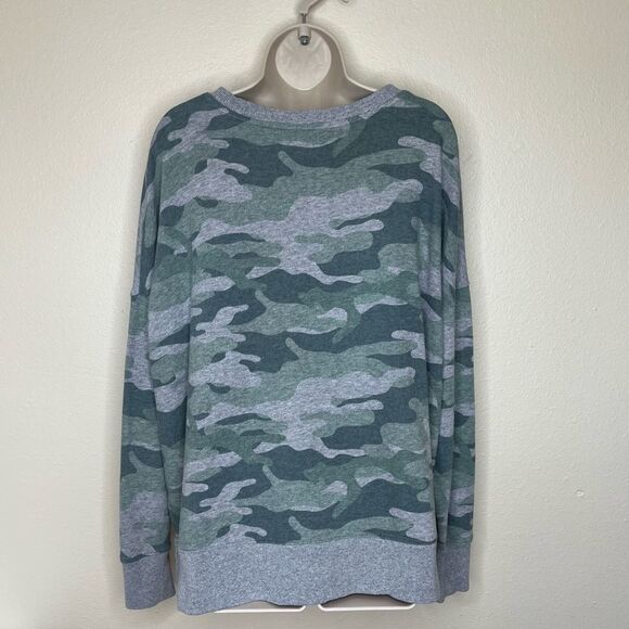 Time and Tru Green Gray Camo Split Side French Terry Sweatshirt Women XL 16 18 - Picture 6 of 13